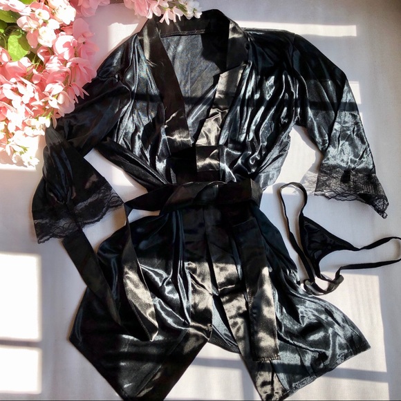 . robe 𐐪𐑂 set . - Picture 1 of 3